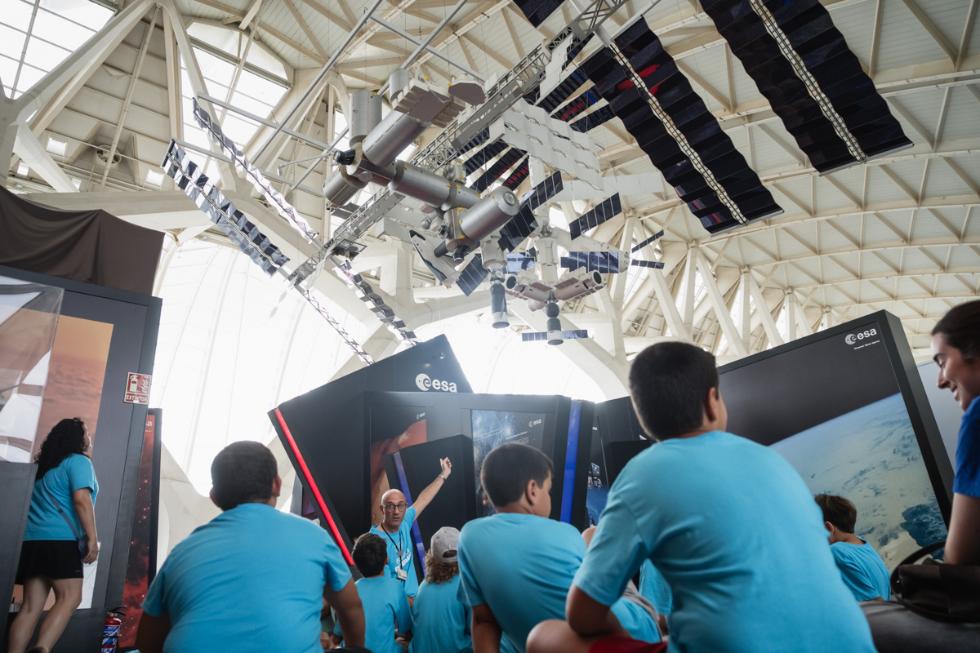 Noticia26 EscuelaVerano ISS