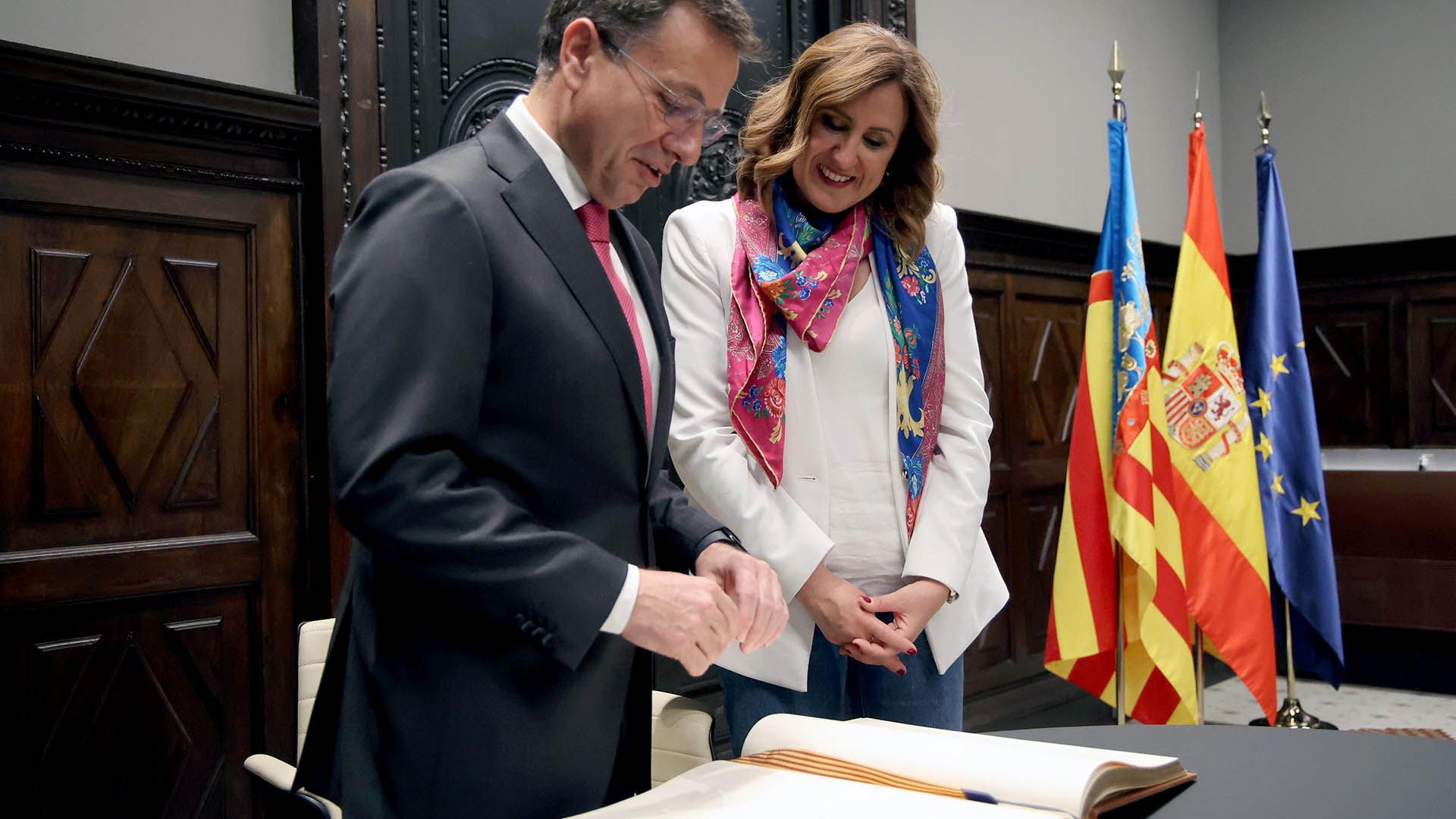 fafb481b 6055 90ab 6d6a 8595cc0399eb?version=1 fafb481b 6055 90ab 6d6a 8595cc0399eb?version=1