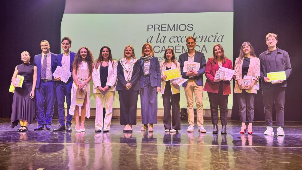 Premios a los mejores estudiantes