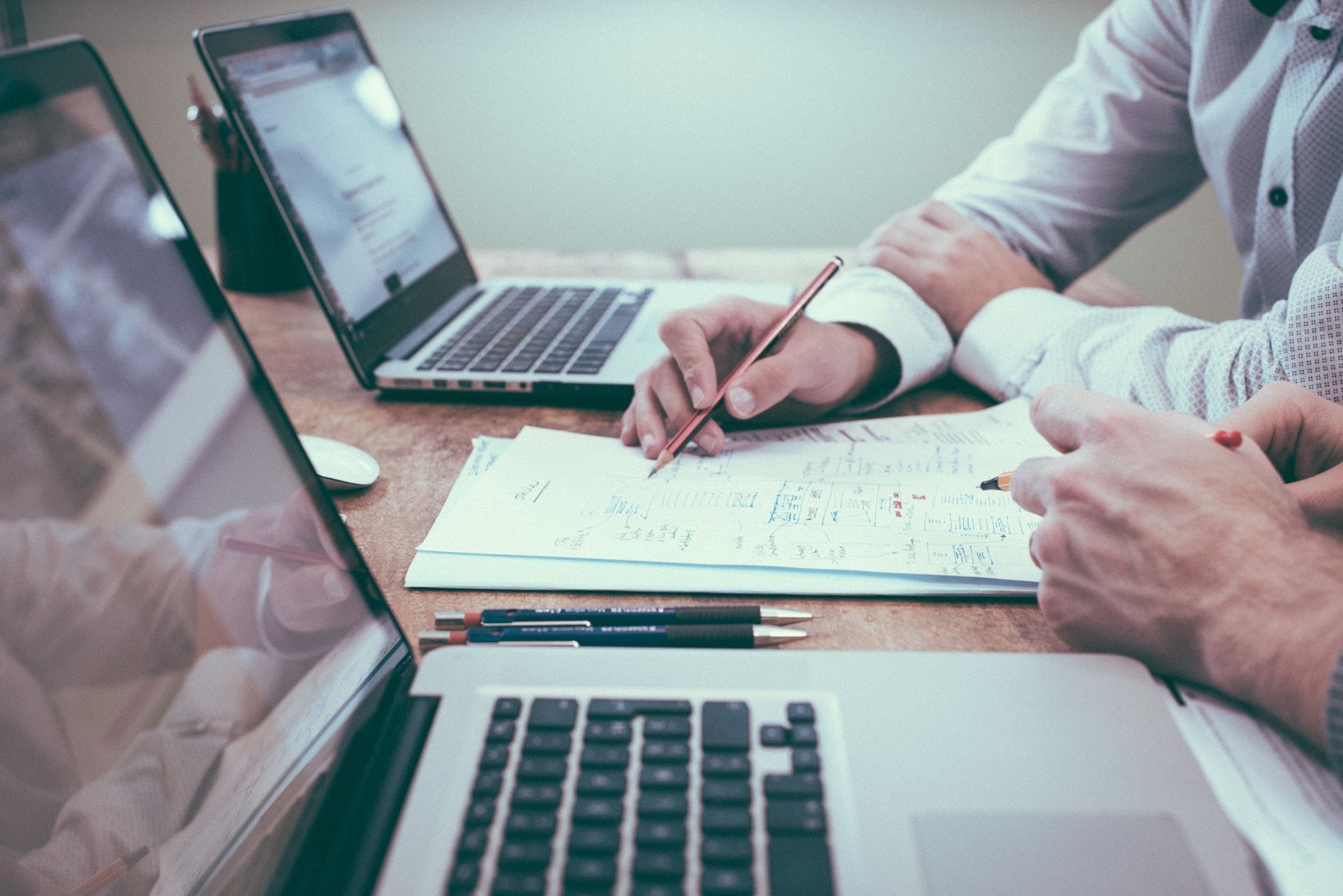 Inteligencia artificial en la contabilidad. Imagen de Scott Graham en Unsplash