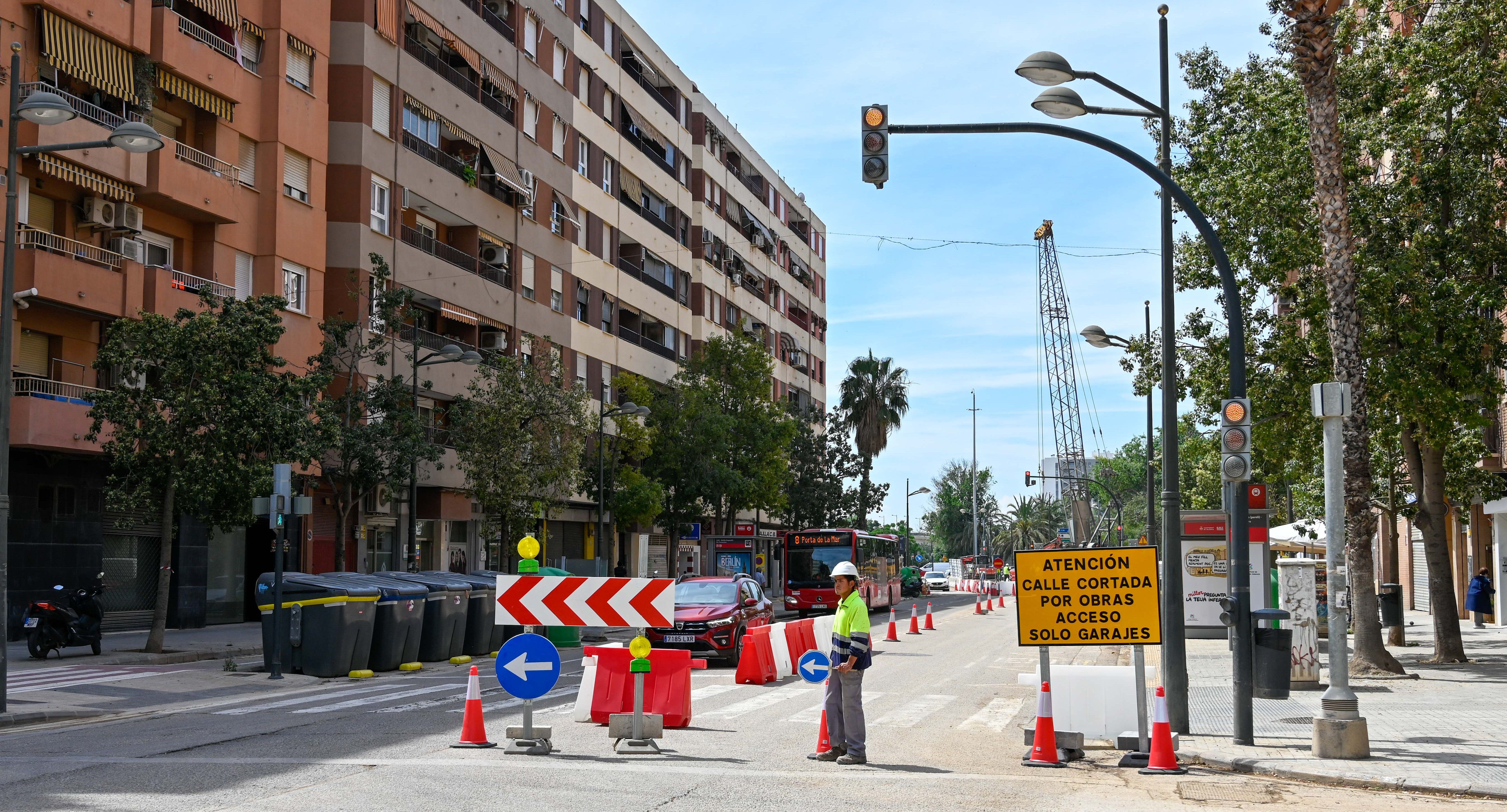 Cortes de tráfico en Malilla por las obras del canal de acceso Cortes de tráfico en Malilla por las obras del canal de acceso