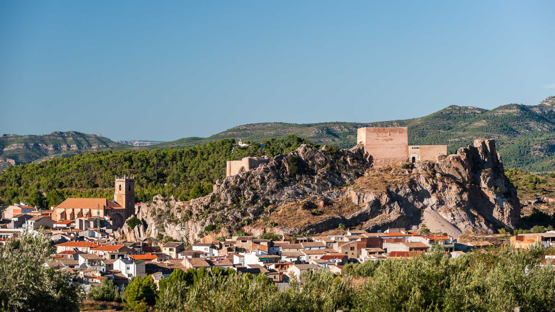 La escapada de Valencia que recomienda National Geographic: un pueblo medieval con Patrimonio de la Humanidad y una leyenda de 1392 La escapada de Valencia que recomienda National Geographic: un pueblo medieval con Patrimonio de la Humanidad y una leyenda de 1392