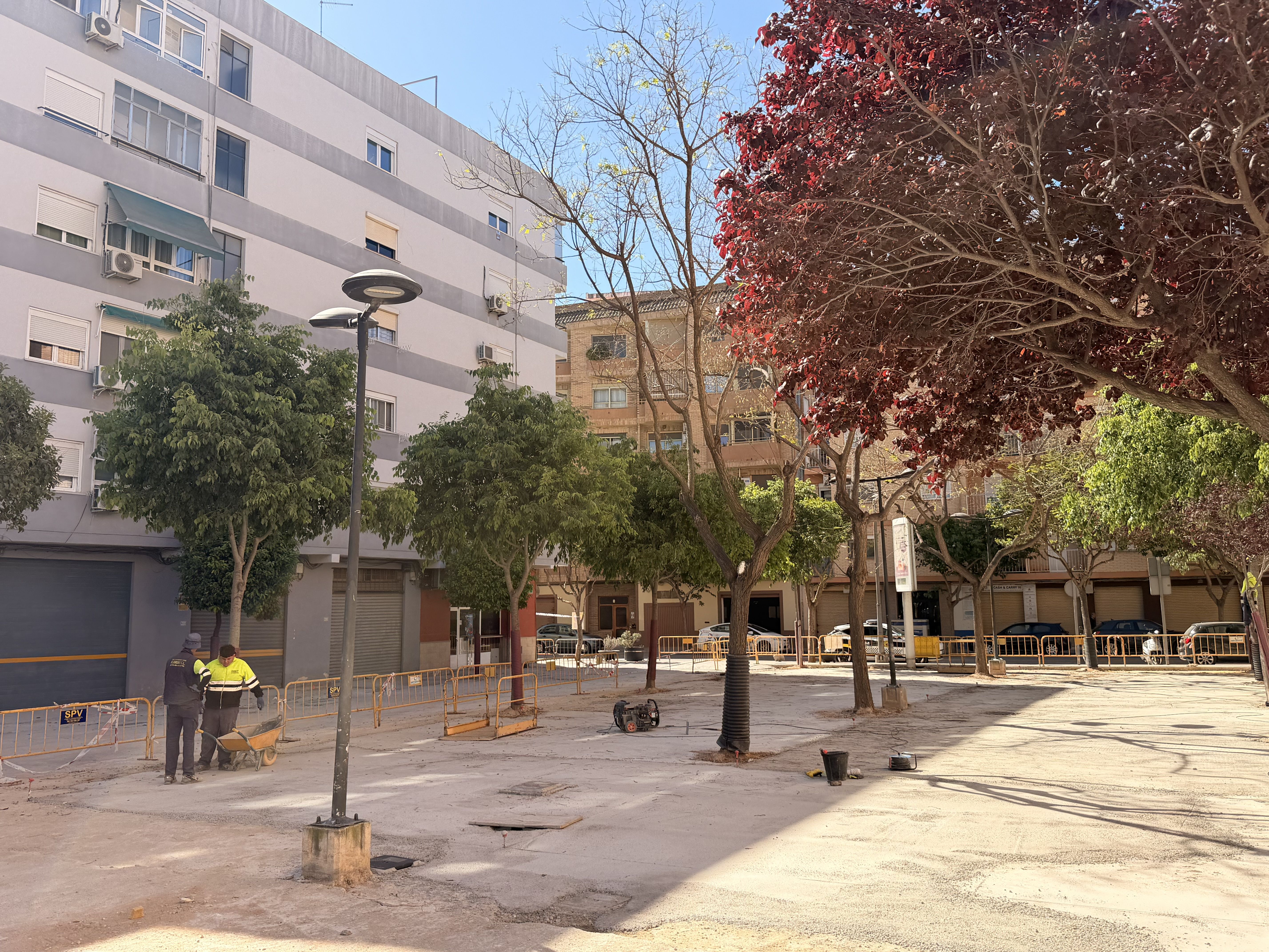 Reurbanització Pl. Alaquàs al barri de La Paz