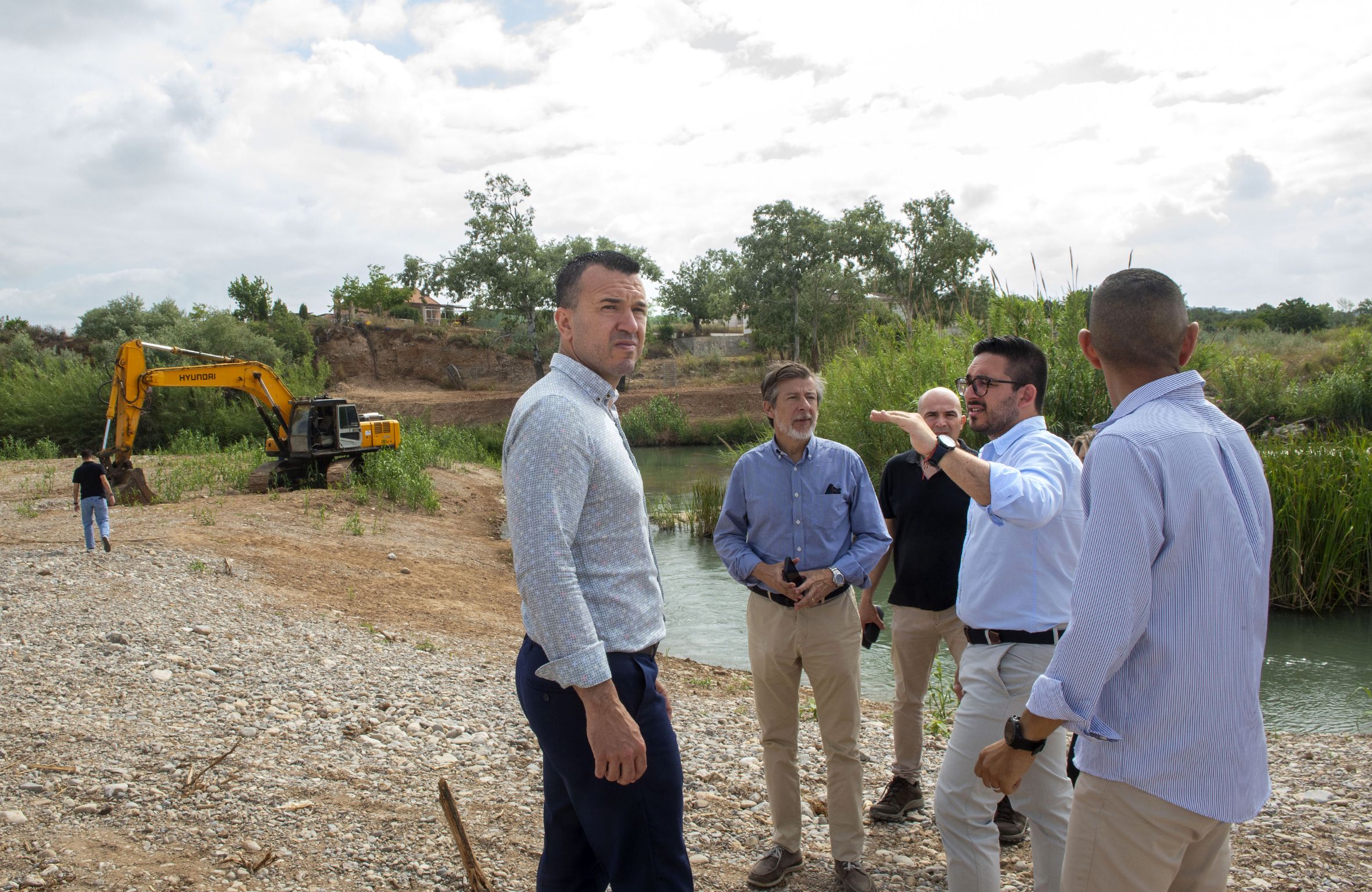 Visita del President Mompó amb Coca-cola. Visita del President Mompó amb Coca-cola.