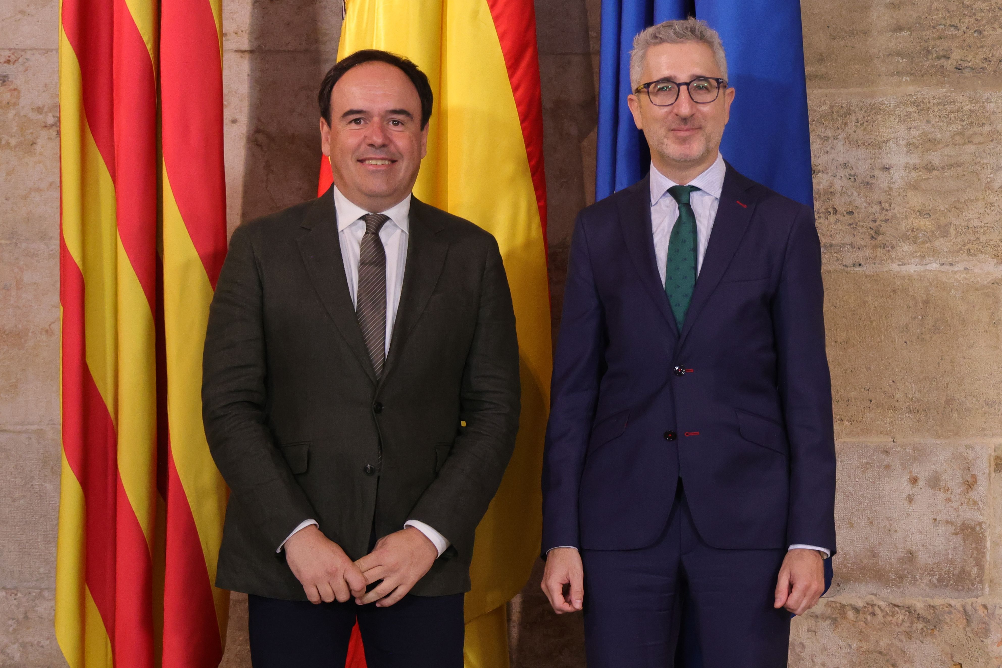 Reunió del President Juanfran Pérez Llorca i el Ministre Arcadi España Reunió del President Juanfran Pérez Llorca i el Ministre Arcadi España