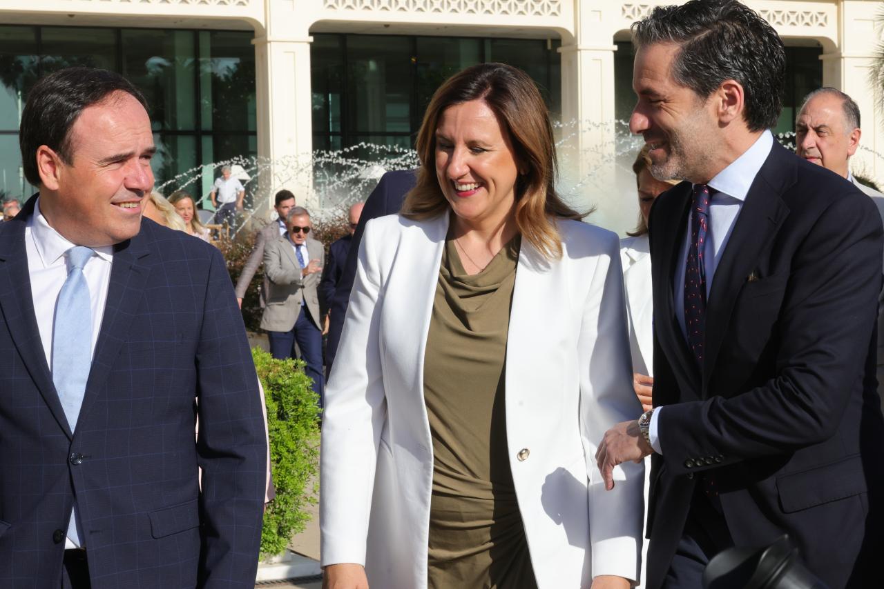 Maria José Catalá y Pérez Llorca. Maria José Catalá y Pérez Llorca.