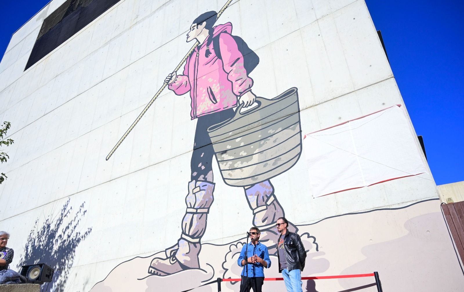Mural que replicarà Paco Roca en l'escultura homenatge als voluntaris de la DANA de València