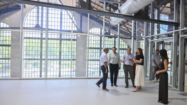 Visita al poliesportiu del Parc Central