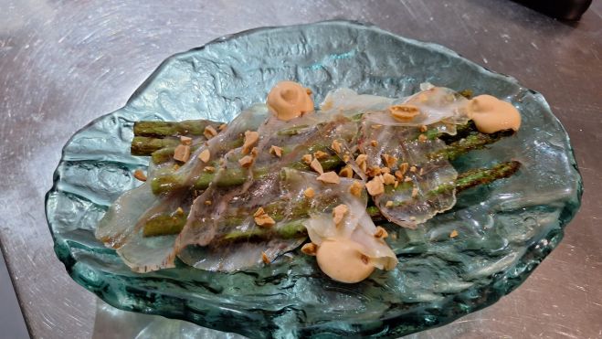 Espárragos con papada ibérica, La Digna Espárragos con papada ibérica, La Digna