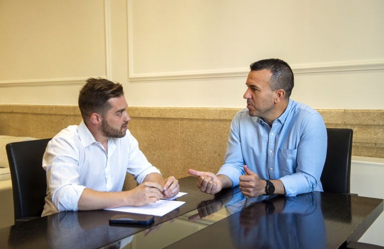 Reunió amb l'alcalde d'Anna Reunió amb l'alcalde d'Anna