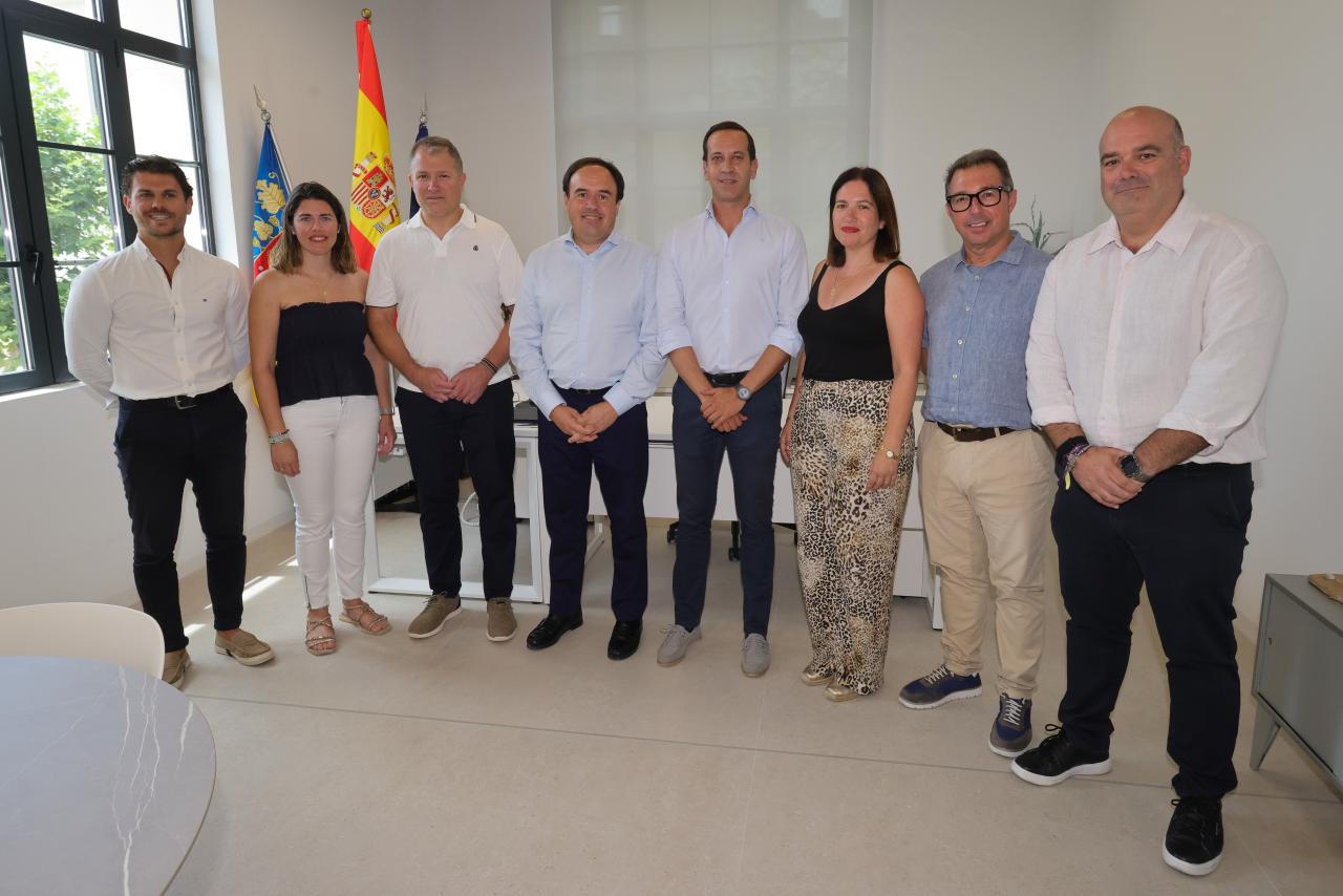 Visita de Pérez Llorca Visita de Pérez Llorca