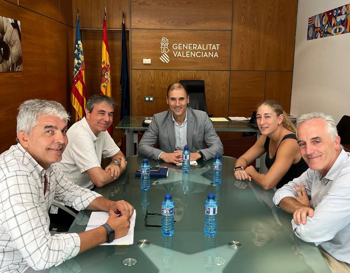 Reunión entre la Generalitat y la UV