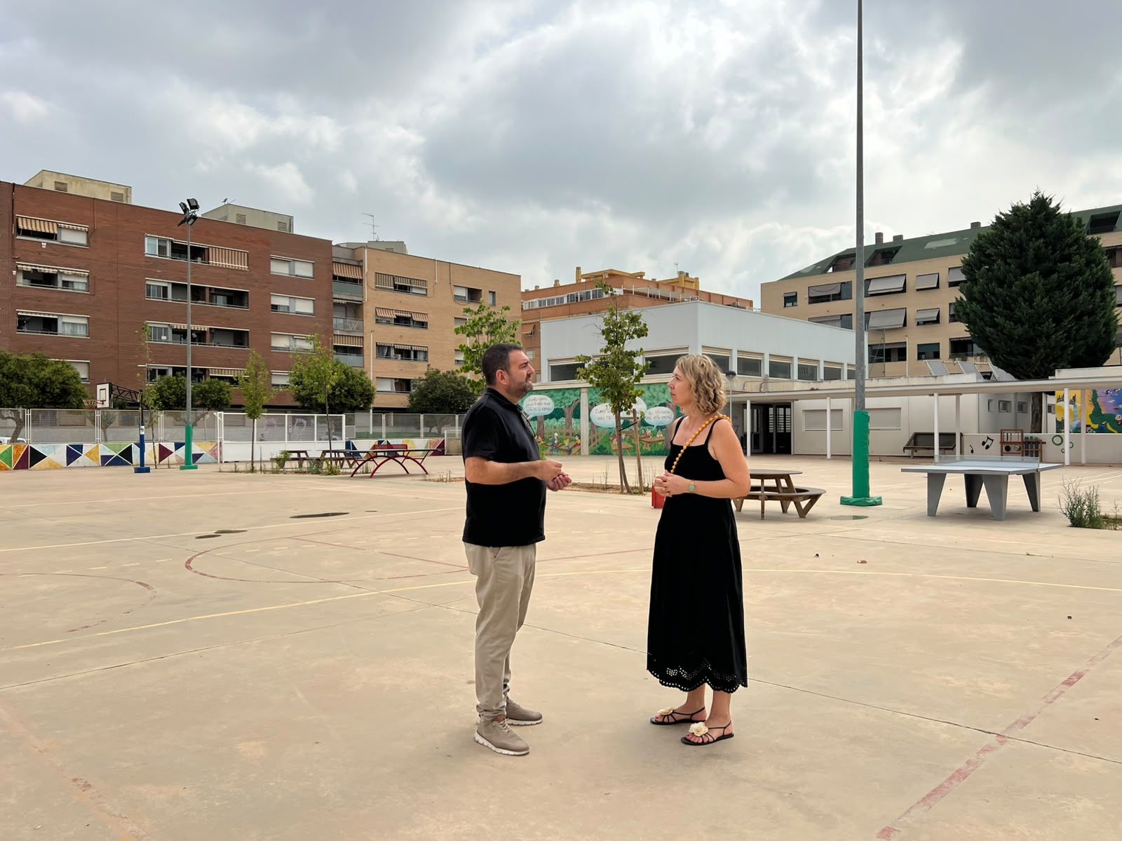 Visita del pati del CEIP vil·la Romana Visita del pati del CEIP vil·la Romana