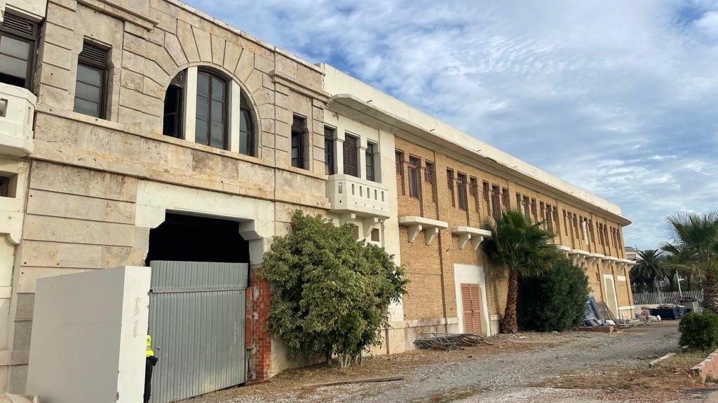 Edifici dels Docks en mal estat - AJUNTAMENT DE VALÈNCIA