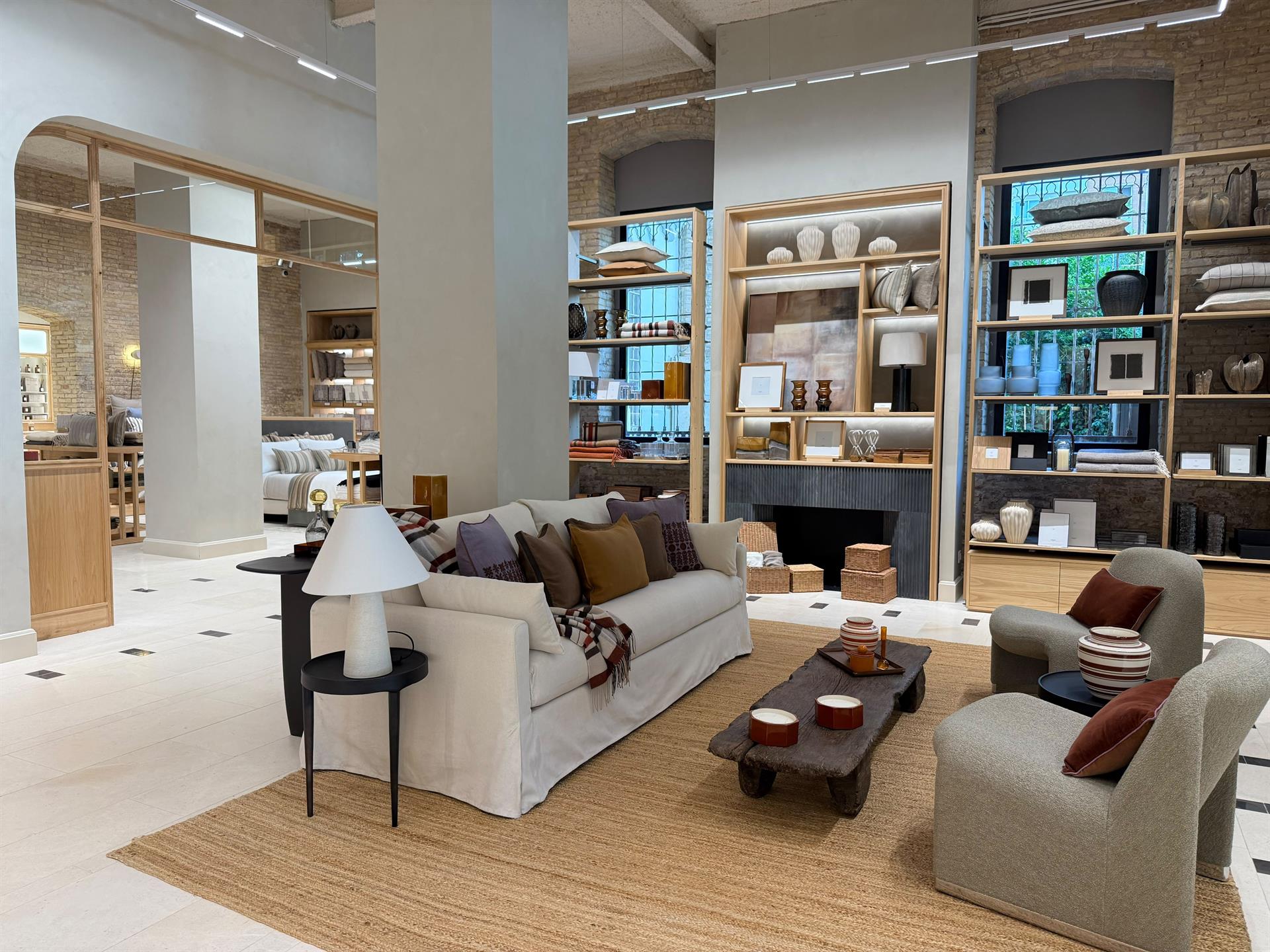 La nueva tienda - MANGO