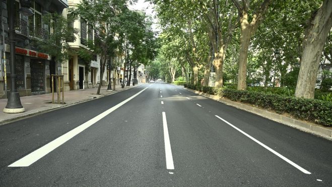 Nou asfalt en Gran Via Marqués del Túria Nou asfalt en Gran Via Marqués del Túria