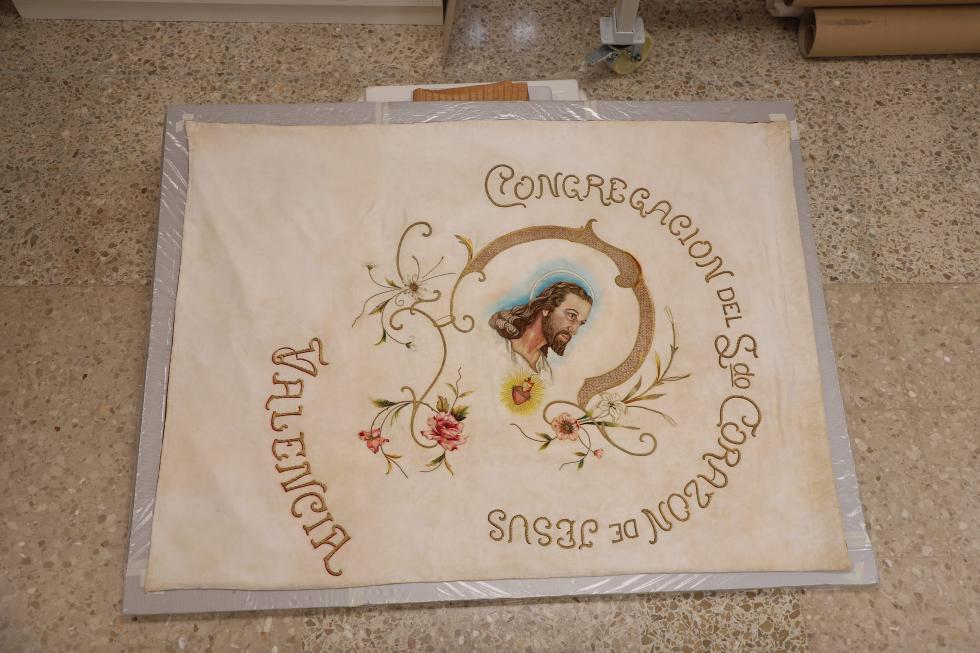 Bandera procesional más antigua de la parroquia de La Torre Bandera procesional más antigua de la parroquia de La Torre