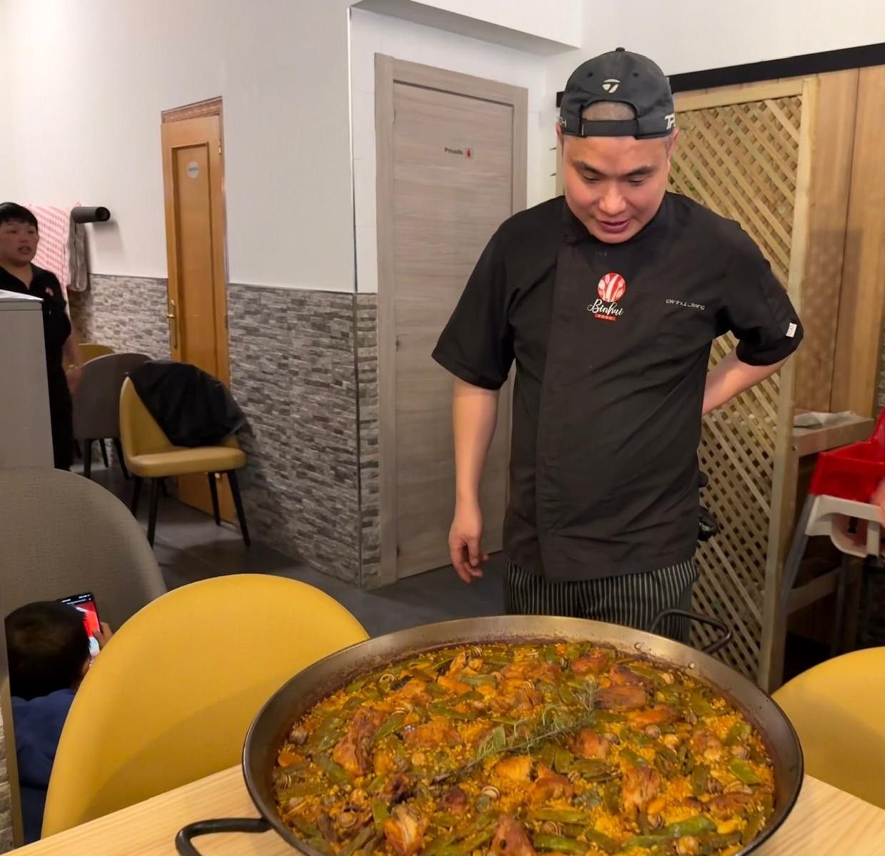 Bin HUi Bin HUi