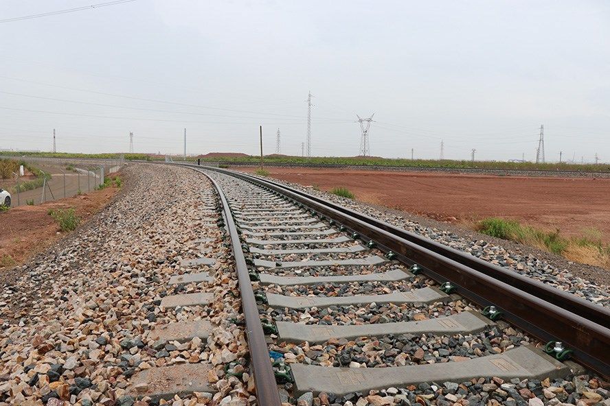 Imagen de una vía del tren