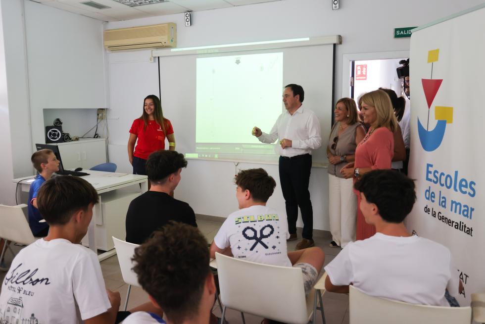 image?url=https%3A%2F%2Fcomunica.gva.es%2Fo%2Fadaptive media%2Fimage%2F413657848%2Fm%2FGVA ESCOLA%2BMAR%2BBENICASIM 23 ok