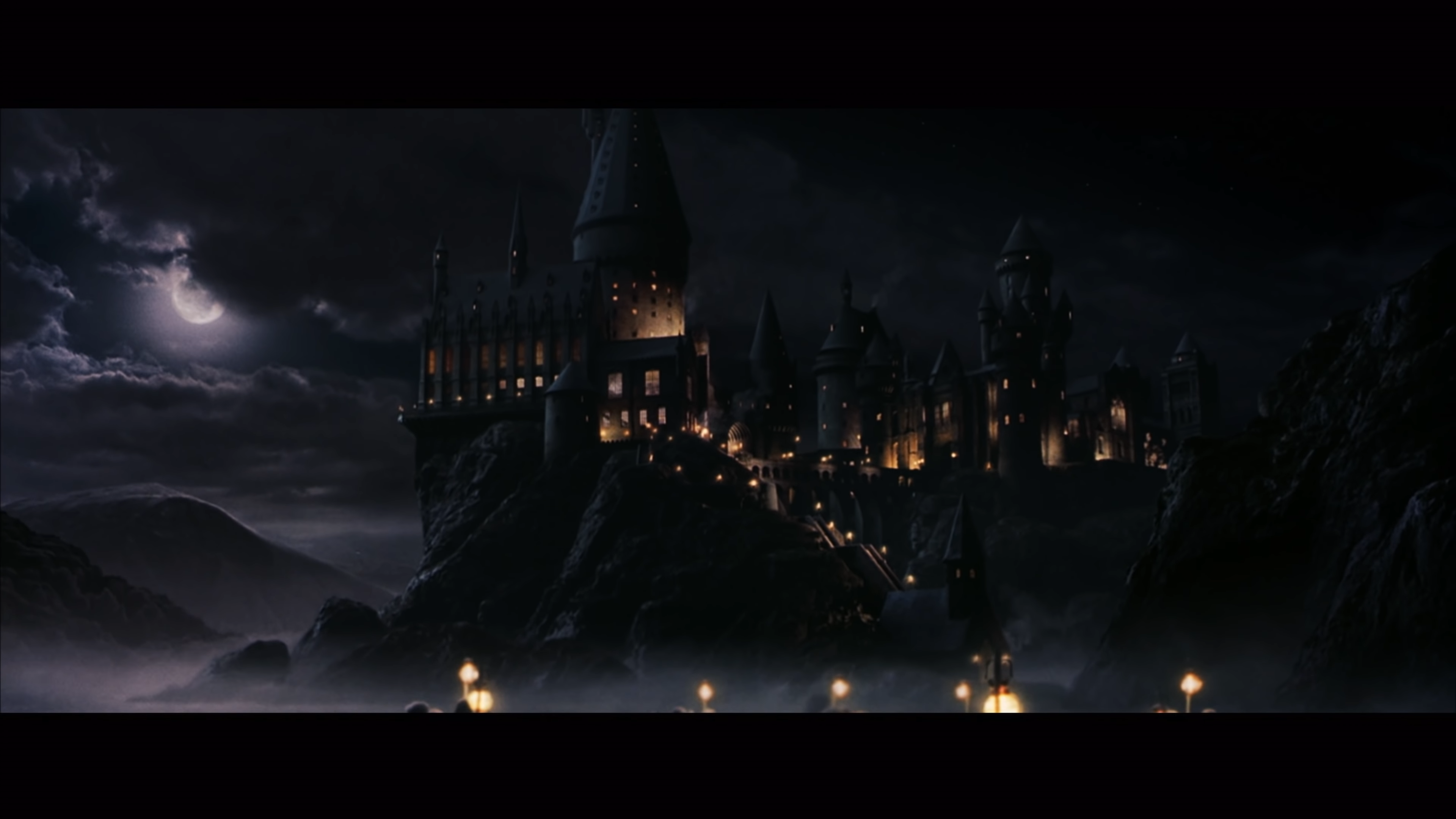 Hogwarts / Foto: By Hogwarts Legacy, CC BY 3.0, https://commons.wikimedia.org/w/index.php?curid=186076444 Hogwarts / Foto: By Hogwarts Legacy, CC BY 3.0, https://commons.wikimedia.org/w/index.php?curid=186076444