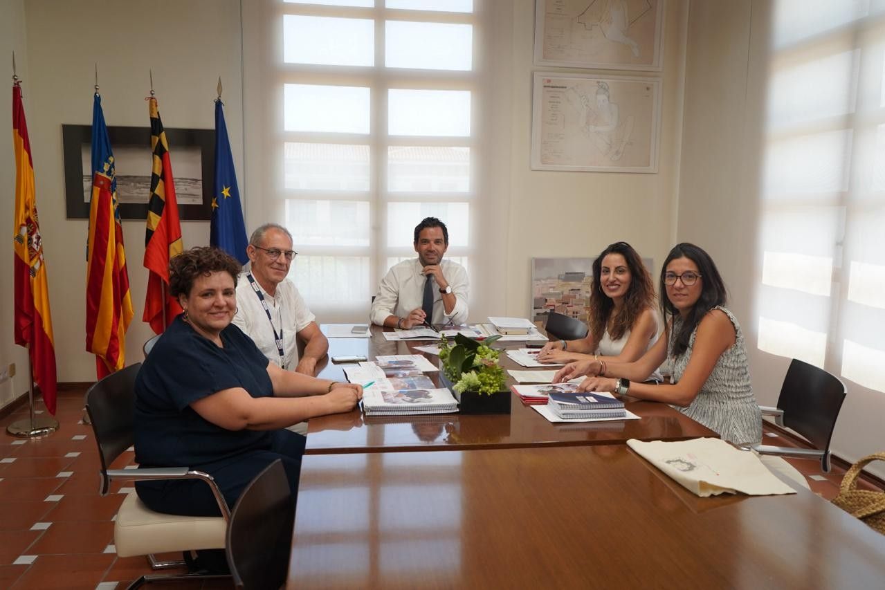 Reunión envío material a Venezuela desde Paterna Reunión envío material a Venezuela desde Paterna