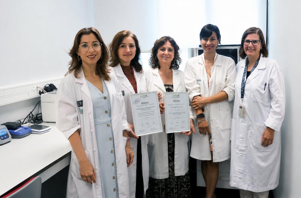La plantilla del laboratori de Biologia Molecular del Servici d'Hematologia de l'Hospital General de València La plantilla del laboratori de Biologia Molecular del Servici d'Hematologia de l'Hospital General de València