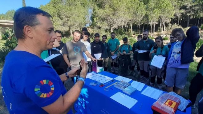 Explicación al grupo, noviembre 2023, complejo educativo de Cheste Explicación al grupo, noviembre 2023, complejo educativo de Cheste