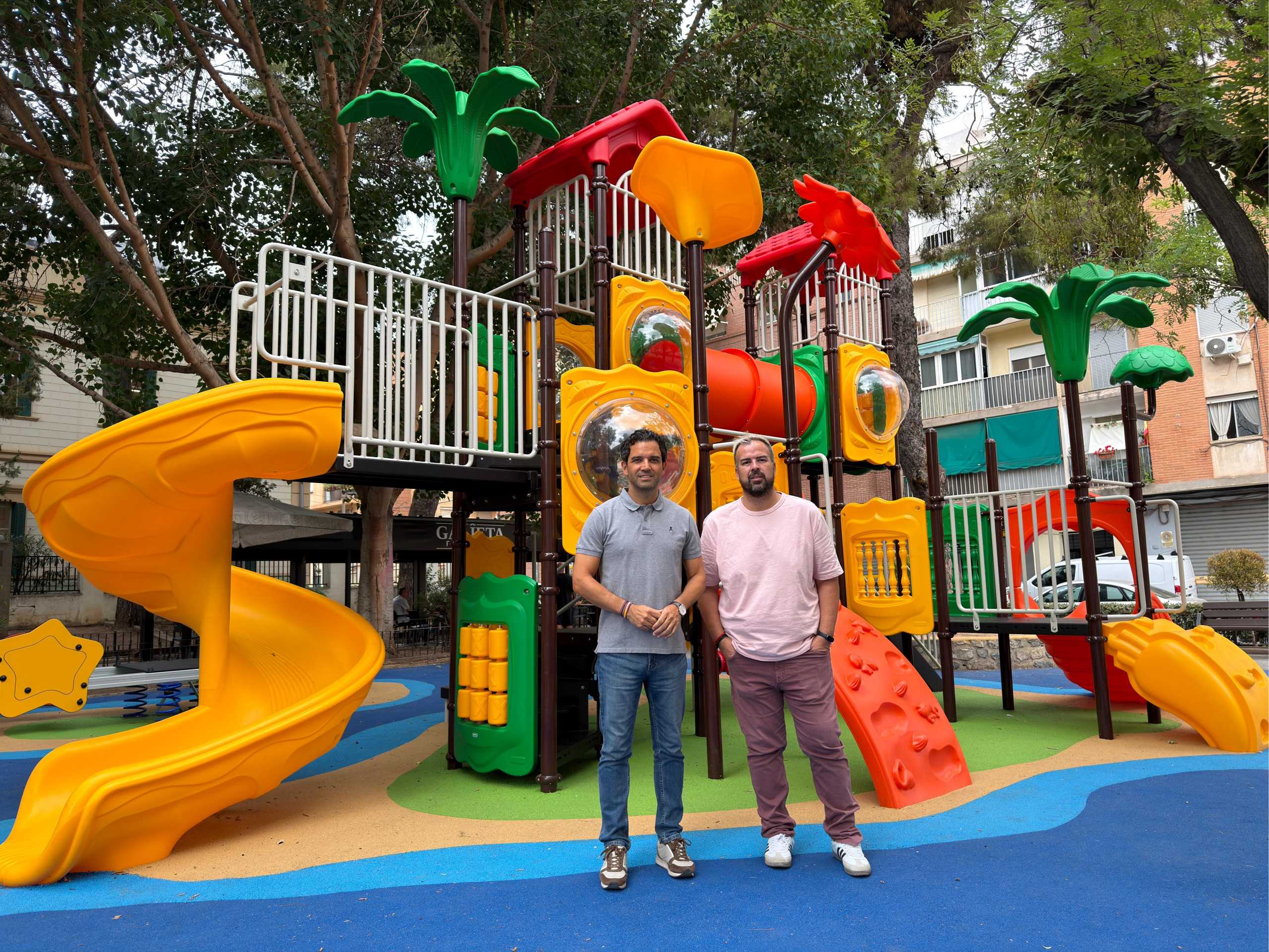 Parque infantil del Bigotes de Campamento en Paterna Parque infantil del Bigotes de Campamento en Paterna