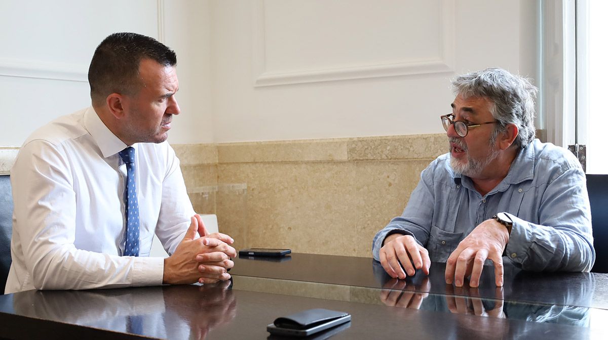 Vicent Mompó, president de la Diputació de València, i Tomás Cervera, alcalde de Sot de Chera Vicent Mompó, president de la Diputació de València, i Tomás Cervera, alcalde de Sot de Chera