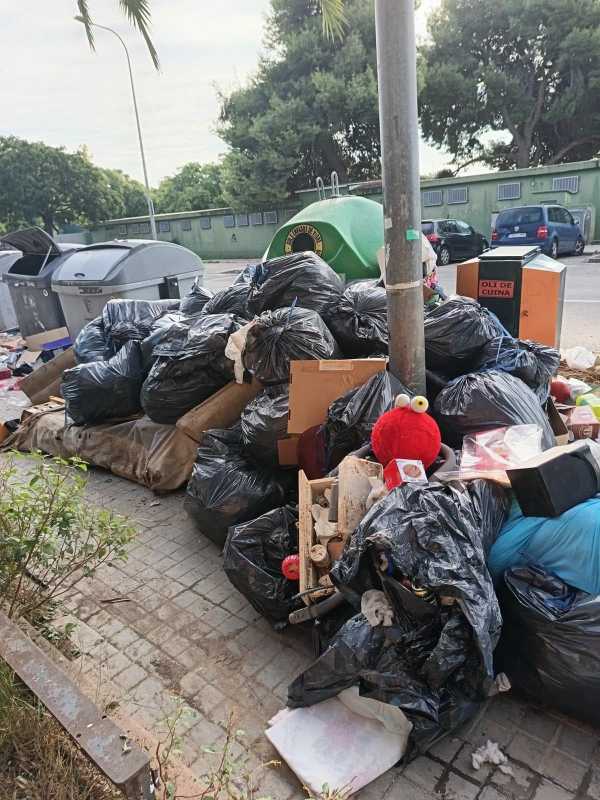Escombros en Paterna Escombros en Paterna