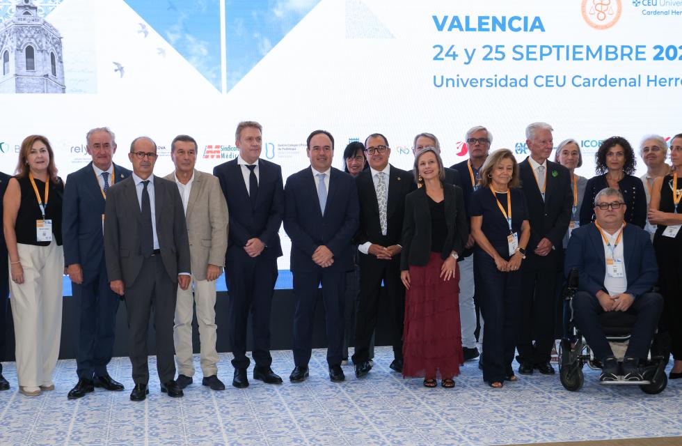 IX Congreso de la Asociación de Derecho Sanitario de la Comunitat Valenciana IX Congreso de la Asociación de Derecho Sanitario de la Comunitat Valenciana
