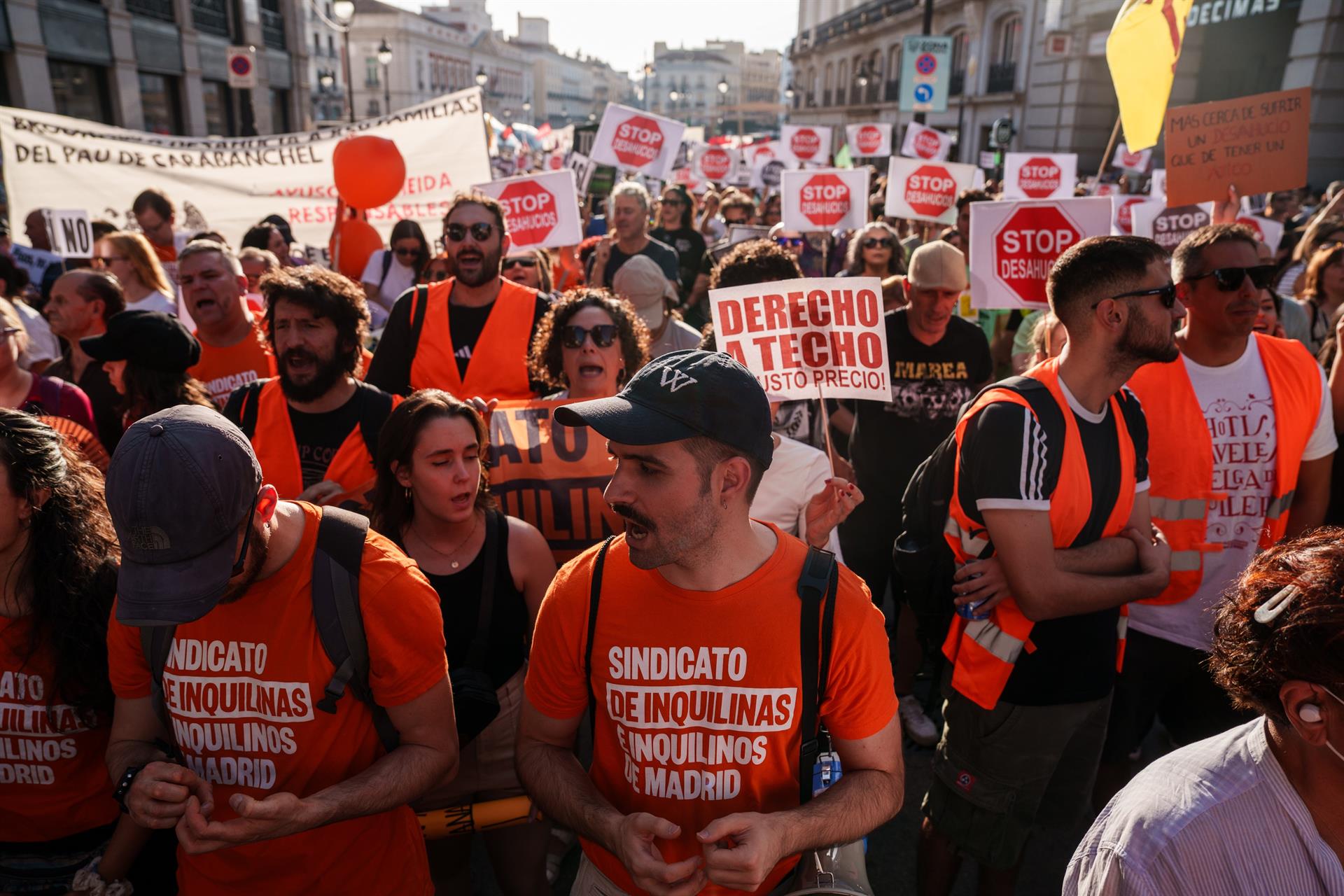 Voluntaris del Sindicat de Llogateres durant una manifestació - Matias Chiofalo - Europa Press Voluntaris del Sindicat de Llogateres durant una manifestació - Matias Chiofalo - Europa Press