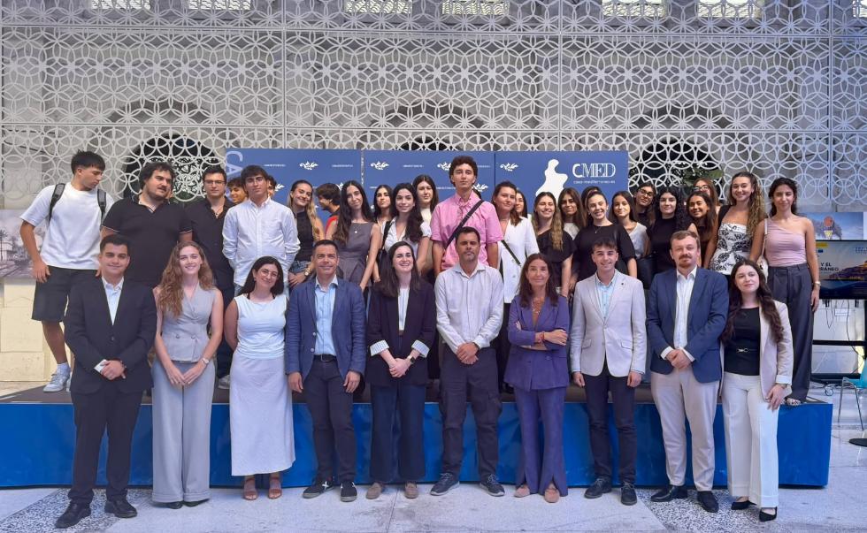 aa9775c3dd36e63ef69f6e7a1df67ef8 aa9775c3dd36e63ef69f6e7a1df67ef8