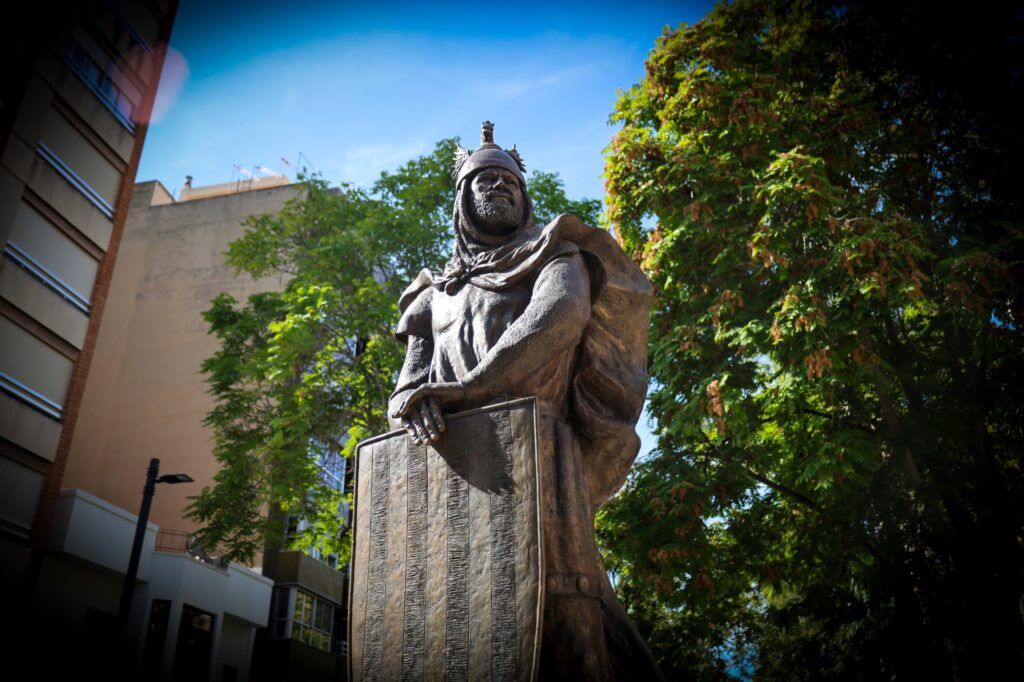 Escultura de Jaume I de Torrent Escultura de Jaume I de Torrent