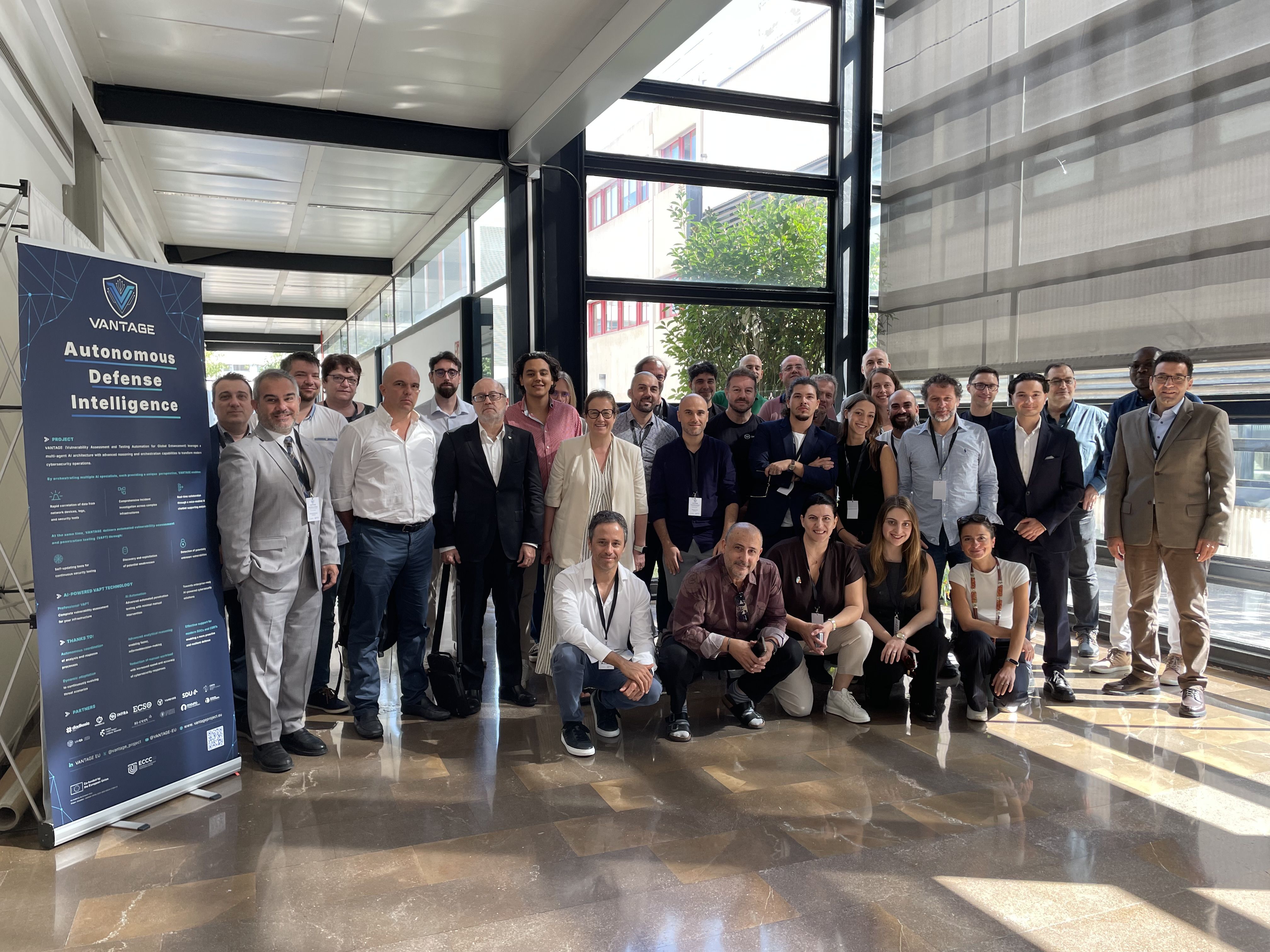 Foto de grupo con todos los socios del proyecto en la UPV