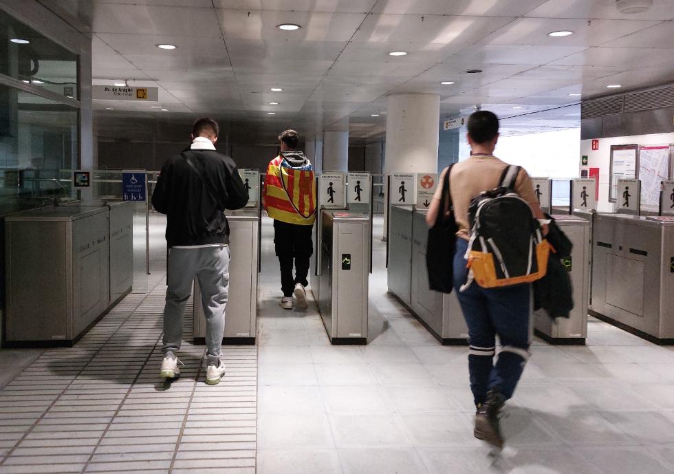 Aficionados del Valencia en Metrovalencia