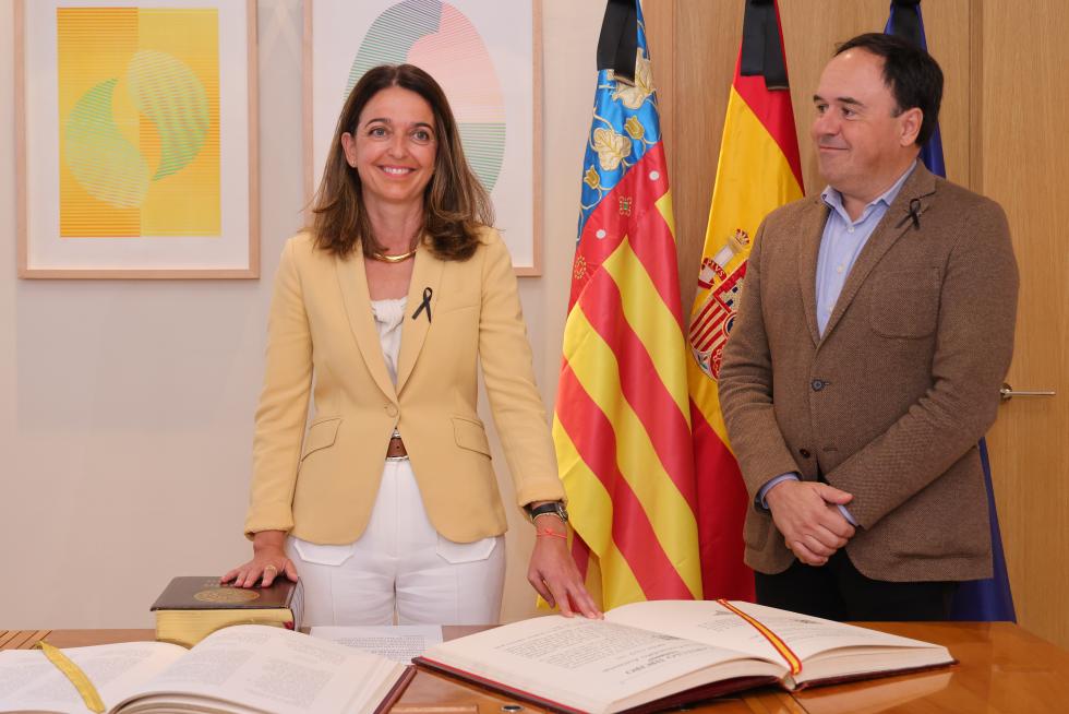 Consellera Nuria Martínez Consellera Nuria Martínez