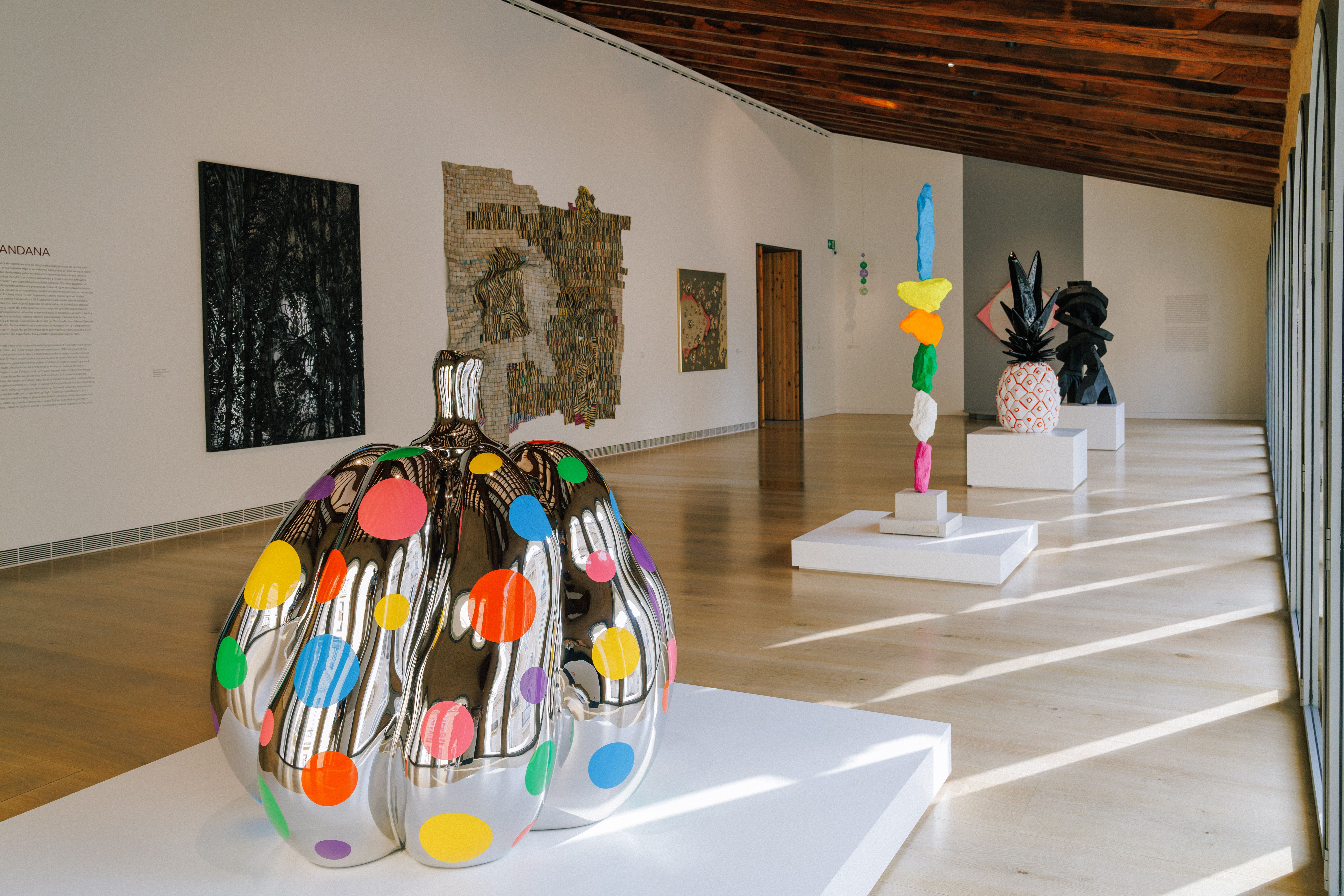 Sala 10 amb la "Carabassa" de Yayoi Kusama Sala 10 amb la "Carabassa" de Yayoi Kusama