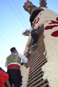 Manto de la virgen fallas 2017